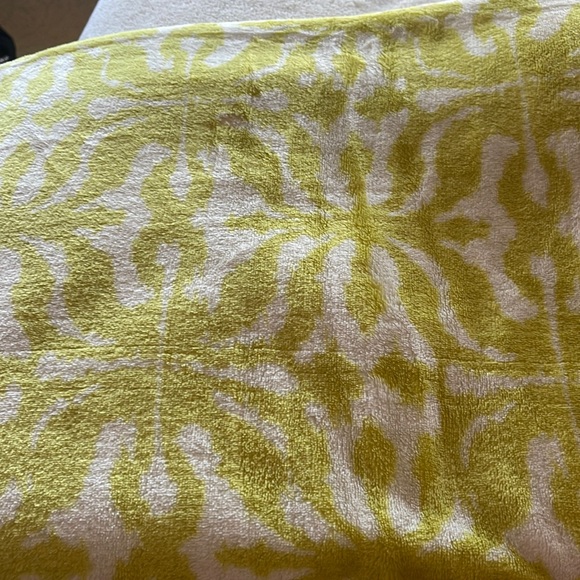 Nordstrom throw - Picture 1 of 3